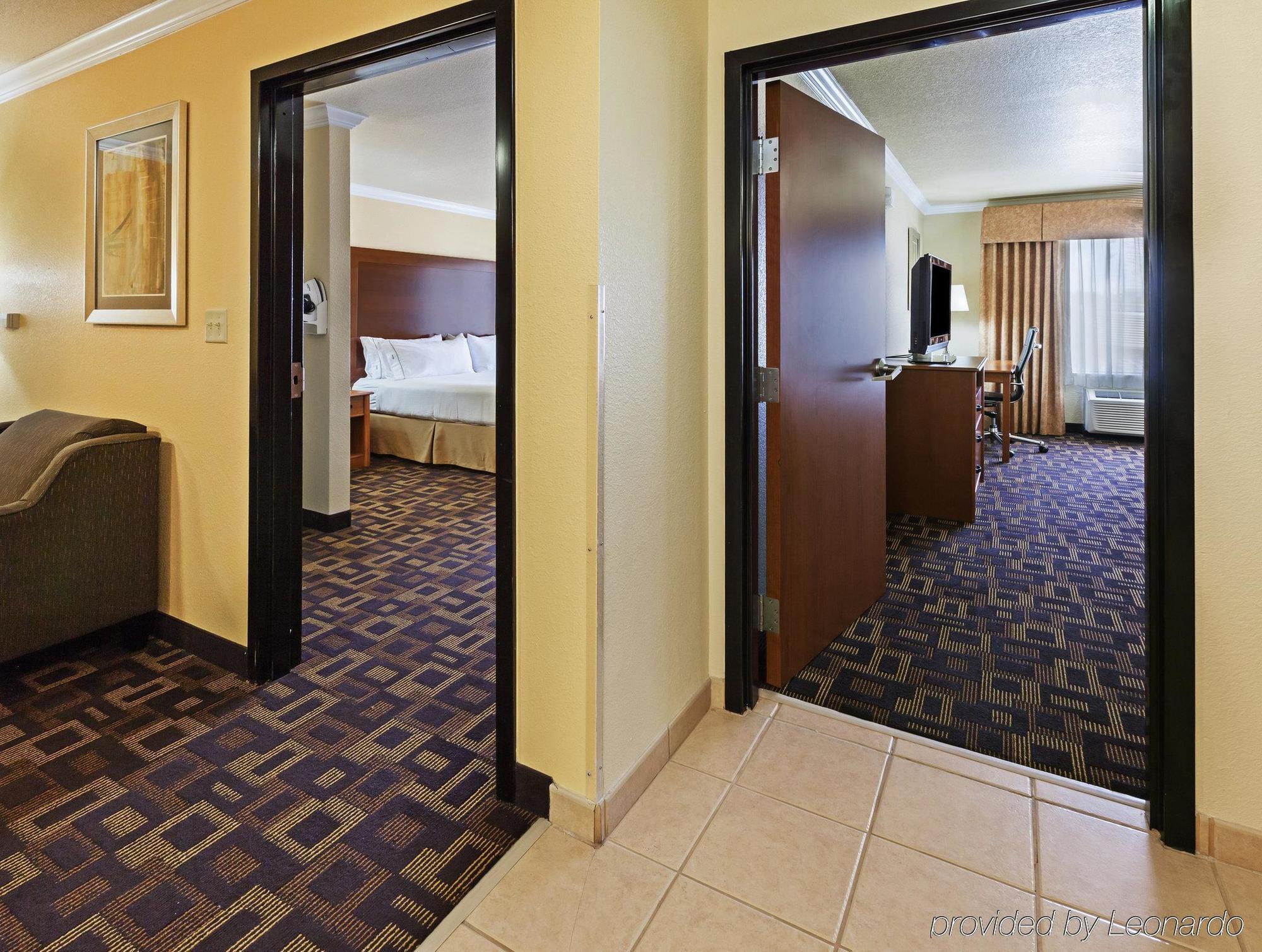 Holiday Inn Express & Suites Austin Nw - Lakeline By Ihg Екстериор снимка